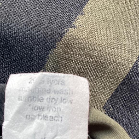 Porto SF Elegant Asymmetrical Black and Green Skirt Size 3 (10) M - Picture 9 of 9